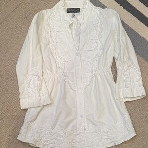 White Embroidered Blouse by Getty zeuger